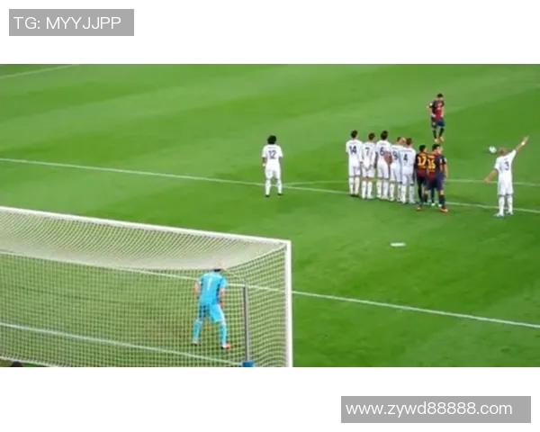 业余足球联赛崛起 足球明星亲自参与草根赛场展现风采 业余足球联赛崛起 足球明星亲自参与草根赛场展现风采